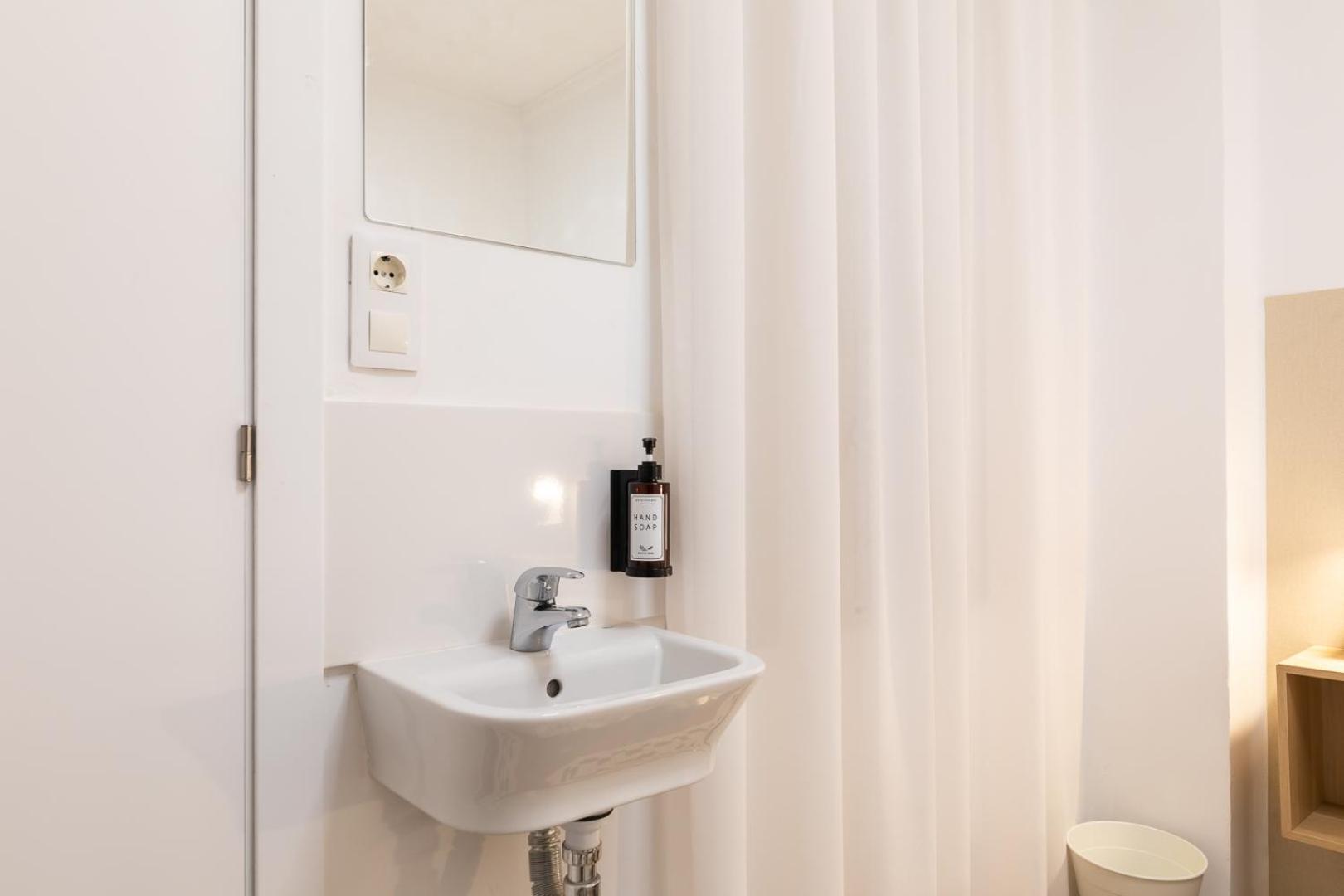Pension Alicante By Moontels Valencia Bagian luar foto